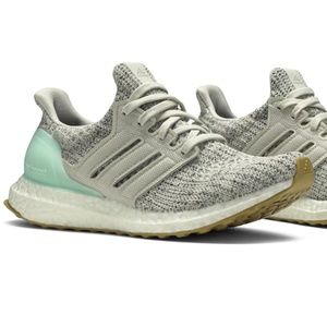 Women's UltraBoost 4.0 Carbon Mint